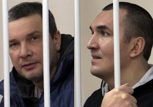 Вадим Гусев (слева) и Евгений Сидоров. Кадры LifeNews