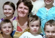 Светлана Давыдова с детьми. Фото: svoboda.org