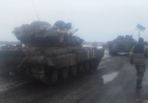 Украинские танки у Логвинова. Фото с ФБ-страницы Семена Семенченко