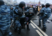 Задержание активиста "Народной воли" на марше памяти Немцова. Фото: vk.com/narvol_rus
