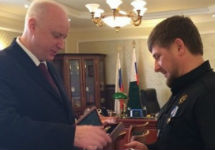 Бастрыкин награждает Кадырова. Фото: instagram.com/kadyrov_95