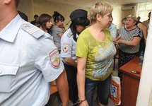 Марию Полухину и Нину Чурсину берут под стражу. Фото: moe-online.ru