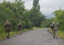 Силовики ищут бойцов "Правого сектора" под Мукачевом. Фото: pmg.ua