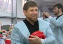 Рамзан Кадыров на молочном комбинате. Кадр видеозаписи.