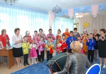 В Волжском центре для детей-инвалидов. Фото: parliament.mari.ru