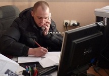 Андрей Артемьев в своем кабинете. Источник: fontanka.ru