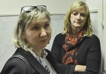 Британские дипломаты на суде над Екатериной Вологжениновой. Кадр NDNews