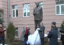 Открытие памятника Владимиру Жириновскому. Фото: ldpr.ru