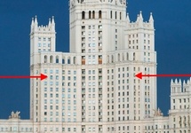Окна смежных квартир на 14-м этаже высотки на Котельнической. Источник: navalny.com