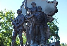 Памятник в Луганске. Фото: @Malix_77