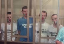 Ферат Сайфуллаев, Рустем Ваитов, Нури Примов и Руслан Зейтуллаев (слева направо) на оглашении приговора. Фото Владислава Рязанцева