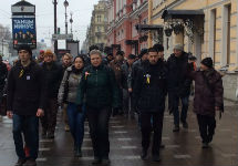 Протестная прогулка в Петербурге. Фото Арсения Веснина (@ars_ves)