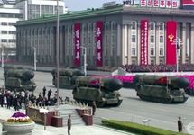 Баллистические ракеты на параде в КНДР. Кадр CNN