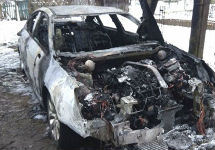Сожженный автомобиль Широбокова. Фото: pln24.ru