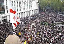 Митинг оппозиции в Тбилиси. Фото AP
