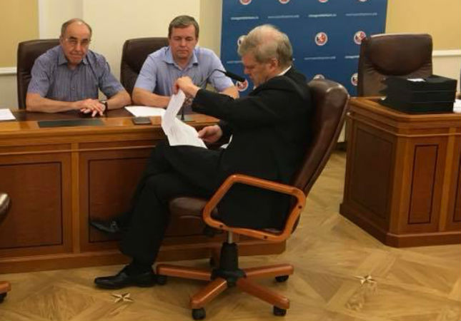 Митрохин подал документы на выдвижение на выборы мэра Москвы