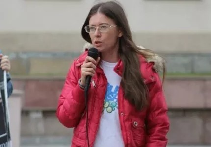 Воронежскую активистку Белову и ее сына допросили по делу об оправдании акции Жлобицкого