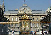 Парижский суд. Фото ВВС