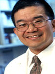 Профессор Янг. Фото с сайта
www.healthsystem.virginia.edu/internet/yang-lab/zyang.cfm.