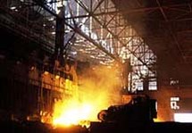Взрыв на заводе. Фото РИА "Новости"
