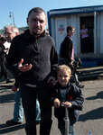 Сергей Аксенов с сыном Иваном. Фото Е.Михеевой/Грани.Ру