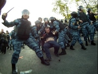 ОМОН на Болотной 6 мая 2012 г. Кадр Грани-ТВ