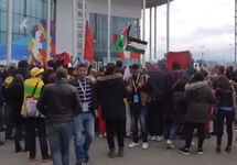 Антиизраильская демонстрация в Сочи. Кадр видео NEWSru.co.il
