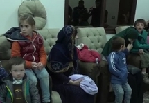 Матери и дети перед отлетом в Чечню. Эль-Камышлы, Сирийский Курдистан. Кадр видео из Инстаграма Рамзана Кадырова