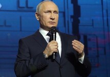 Владимир Путин на Горьковском автозаводе. Фото: kremlin.ru