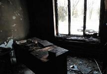 В кабинете Тимура Акиева после поджога. Фото: memohrc.org