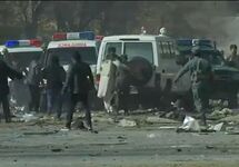 На месте теракта в Кабуле. Кадр Би-Би-Си