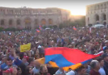 Митинг оппозиции в Ереване, 26.04.2018. Кадр трансляции