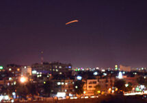 Ракета над Дамаском. Фото: sana.sy