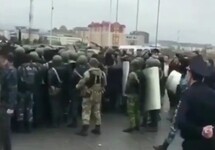 Разгон митинга в Магасе. Кадр видео с телеграм-канала "Ингушетия_2018"