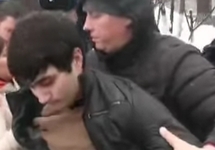 Похищение Исломбека Камалова, 27.12.2018. Кадр видео с youtube-канала Льва Пономарева