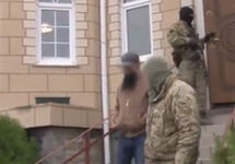 Задержание "исламиста" в Севастополе. Кадр видео "Крыминформ"