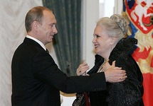 Элина Быстрицкая с Владимиром Путиным. Фото: kremlin.ru