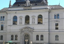 Землельный суд Зальцбурга. Фото: Википедия/Andreas Praefcke 
