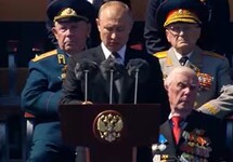 Владимир Путин на параде Победы. Кадр видео