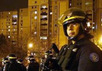 Полиция патрулирует западные пригороды Парижа. Фото АП