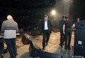 Во время инцидента ведущий А.Троицкий так и не остановил концерт. Позднее он коротко извинился перед журналистами и зрителями, большинство которых уже покинуло зал. Фото Граней.Ру