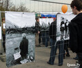 Шествие и арт-митинг "Солидарности". "Летучая" выставка во время митинга на Болотной площади. Фото Дмитрия Борко