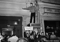 30 октября 1989 г. Попытки проведения митинга на Пушкинской площади пресекаются милицией. Фото Дмитрия Борко