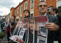 Май 2005 г. Манифестации перед зданием Мещанского суда во время первого процесса над Ходорковским и Лебедевым. Фото Дмитрия Борко