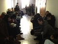 Половина приехавших из Москвы и не попавших в зал суда. Фото из твиттера Дмитрия Масальского