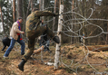 Атака на заграждения в Цаговском лесу. Фото Вероники Максимюк/Грани.Ру