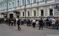 Возле захваченного здания ЗПЧ. Фото Дмитрия Борко/Грани.ру