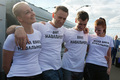 Алексей и Олег Навальные с женами на вокзале. Фото Юрия Тимофеева/Грани.Ру