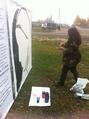 Перформанс Лусинэ Джанян у ИК-14 в Мордовии. Фото из твиттера @lusine_djanyan