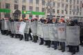 Бой на Грушевского: подкрепление с Майдана. Фото Юрия Тимофеева/Грани.Ру